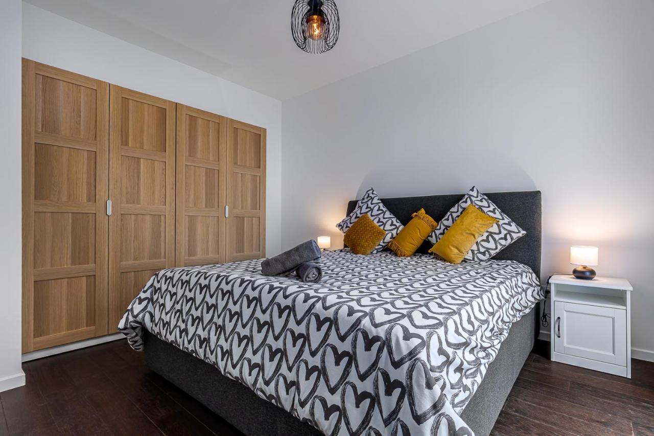 King Size Bed - Free Private Parking - Garden & Terrace - 14Min From Disneyland แฟร์ริแอร์-ออง-บรีย์ ภายนอก รูปภาพ